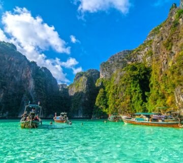 Pileh blue lagoon phi phi island thailand 231208 1487 360x320